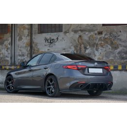 Накладки сплиттеры боковые на задний бампер на Alfa Romeo Giulia Veloce